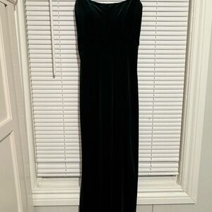 Elegant emerald green Velvet Evening Gown
